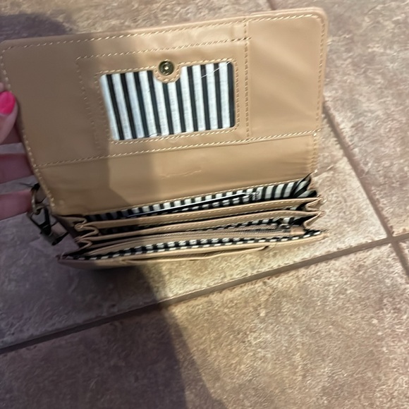 Tan Wallet - Picture 3 of 3